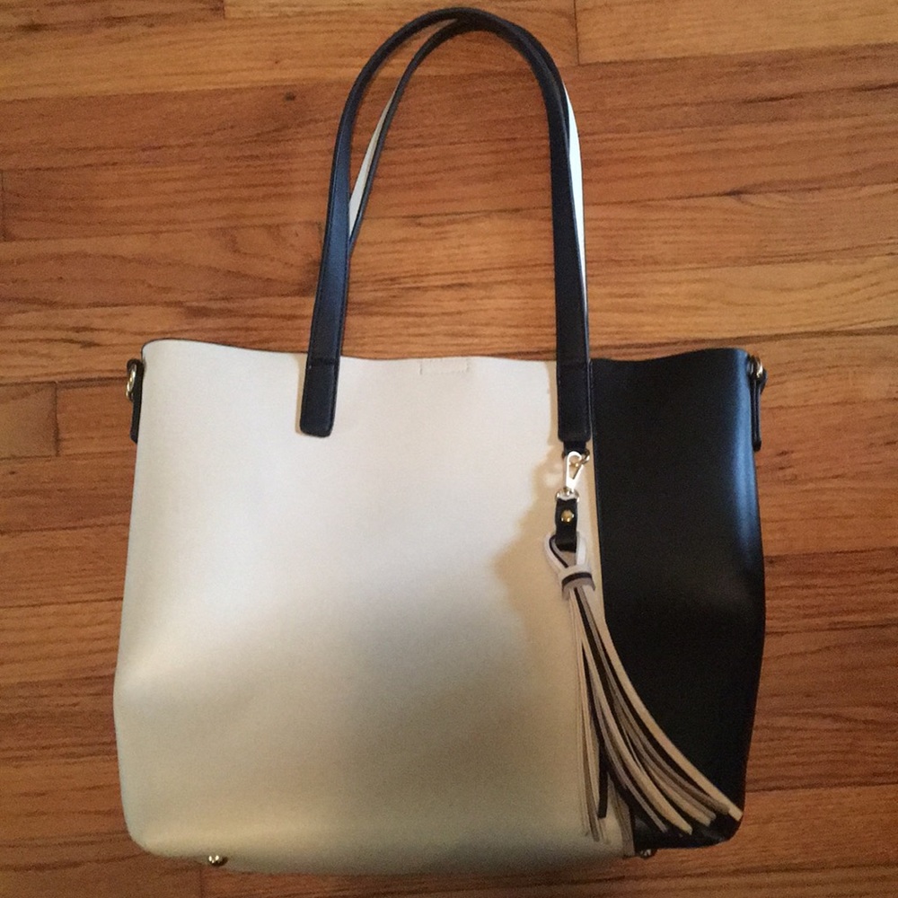 Black and white/cream bag